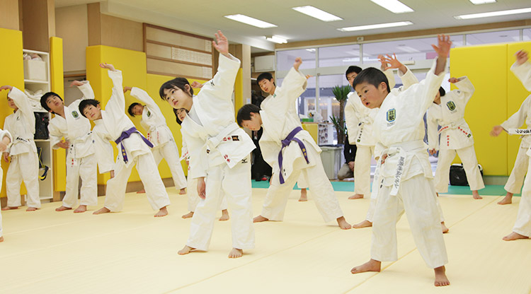 年齢/目的にあわせてコースが選べる